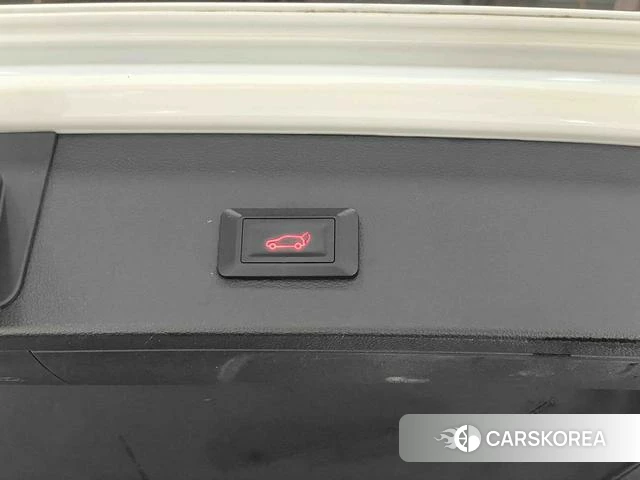 Audi Q2L id 4258620 из Китая 13