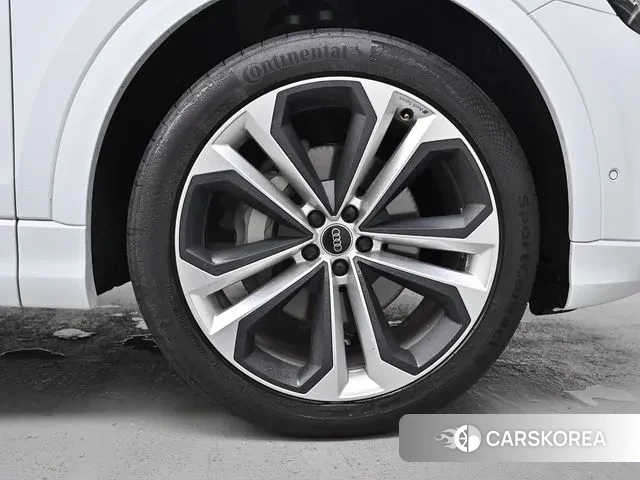 Audi Q8 (4M) id 3212021 из Кореи 15