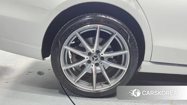 Mercedes-Benz E-Class W213 id 4631646 из Кореи 29
