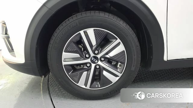 Kia The New Niro id 3905208 из Кореи 15