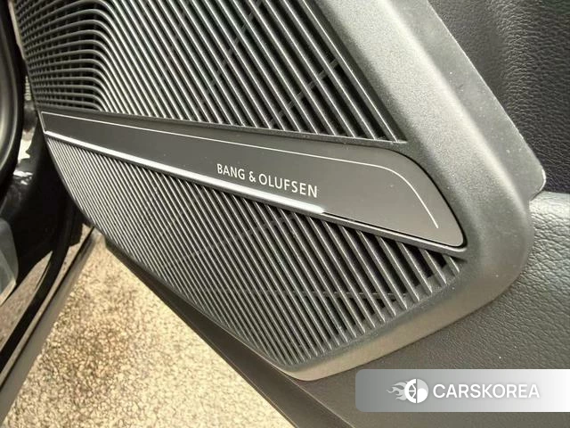 Audi Q5L 2025 Черный из Китая, фото 5