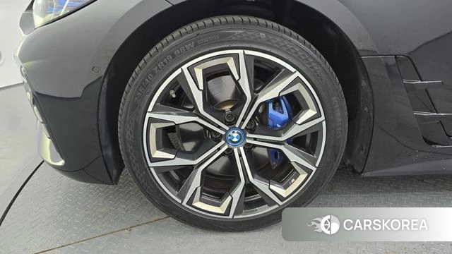 BMW i4 id 4618454 из Кореи 15