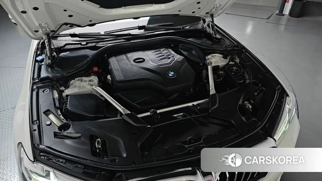 BMW 5 Series (G30) id 4848345 из Кореи 30