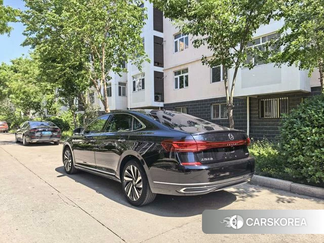 Volkswagen Passat 2022 Черный из Китая, фото 5