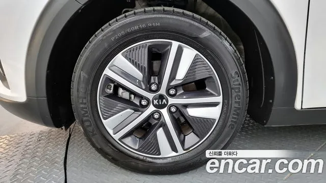 Kia The New Niro id 2675779 из Кореи 15