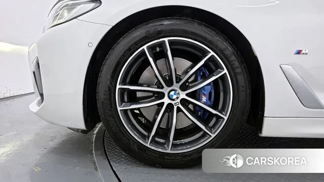 BMW 5 Series (G30) id 3348496 из Кореи 15