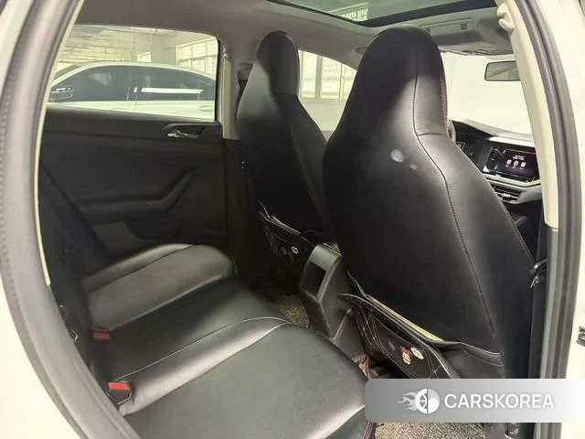 Volkswagen Polo id 4218759 из Китая 10
