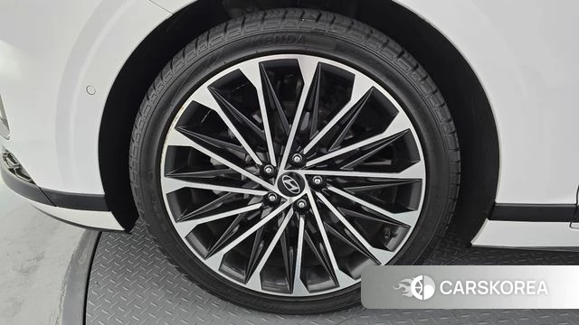Hyundai Grandeur (GN7) id 4500423 из Кореи 15