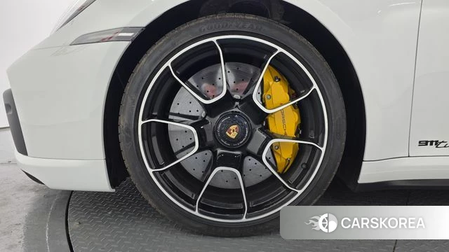 Porsche 911(992) id 3865308 из Кореи 15