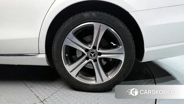 Mercedes-Benz E-Class W213 id 3713823 из Кореи 15