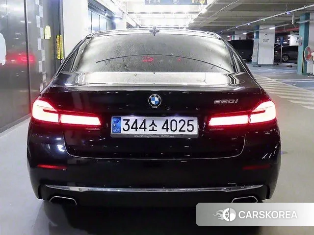 BMW 5 Series (G30) id 3350189 из Кореи 15