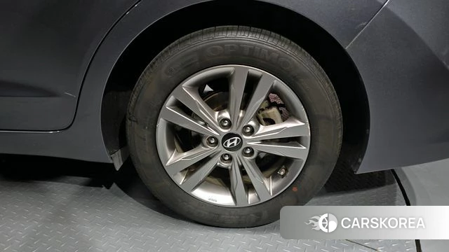 Hyundai Avante AD id 3814377 из Кореи 15