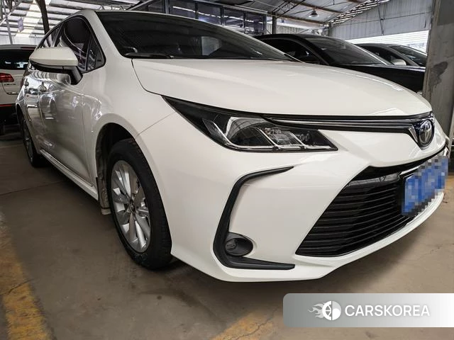 Toyota Corolla 2021 Белый из Китая, фото 5