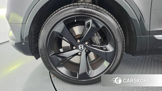 Bentley Bentayga id 4865361 из Кореи 42