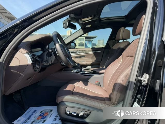 BMW 5 series 2021 Черный из Китая, фото 5