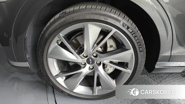 Genesis GV70 id 3891100 из Кореи 15