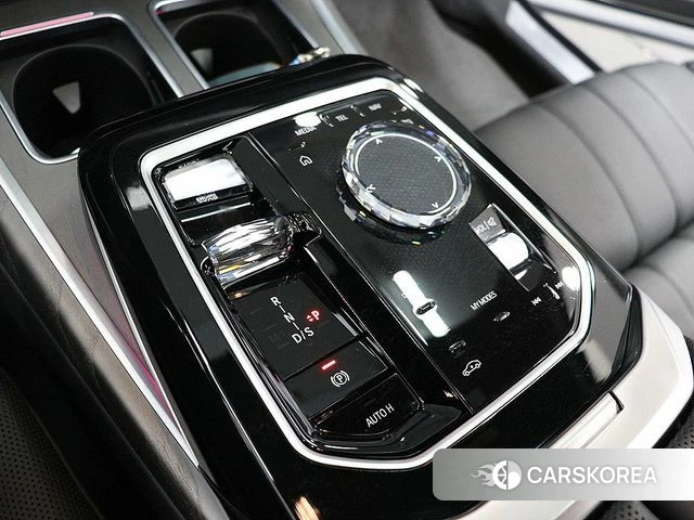 BMW 7 Series (G70) id 4211970 из Кореи 15