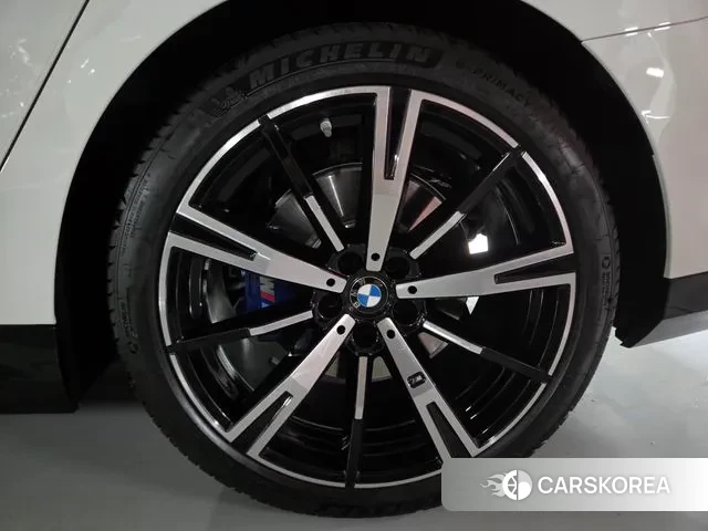 BMW 5 Series (G60) id 3769495 из Кореи 11