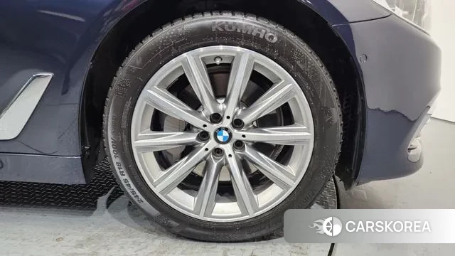 BMW 5 Series (G30) id 3578131 из Кореи 15