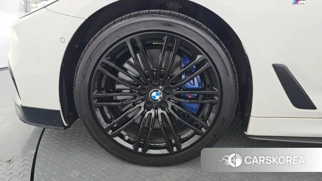 BMW 5 Series (G30) id 4557929 из Кореи 28