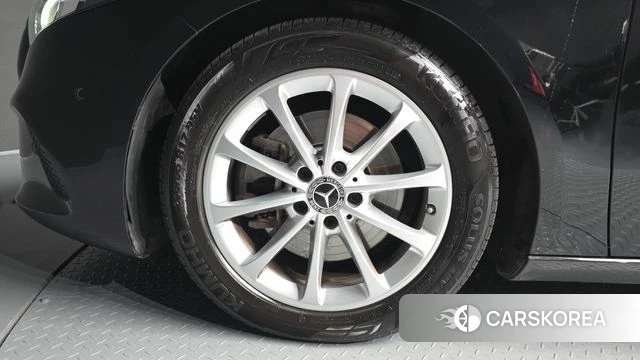 Mercedes-Benz A-Class W177 id 4849565 из Кореи 25