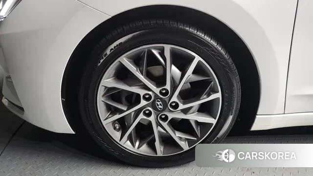 Hyundai The New Avante AD id 3636112 из Кореи 15