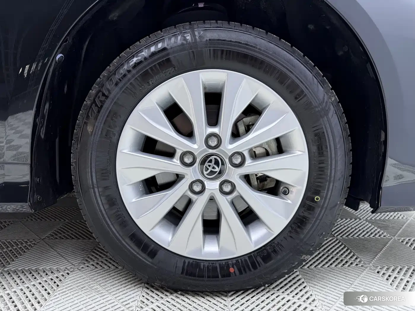Toyota Corolla id 4538667 из Китая 16