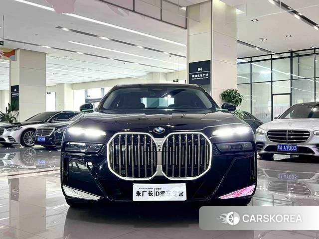 BMW 7 series 2024 Черный из Китая, фото 5