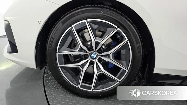 BMW 5 Series (G60) id 4783498 из Кореи 28