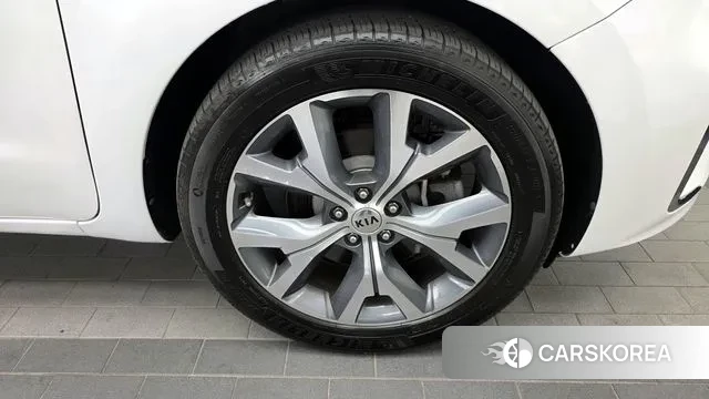 Kia The New Carnival id 3351088 из Кореи 15