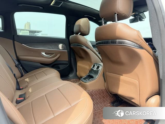 Mercedes-Benz E-class 2021 Черный из Китая, фото 6