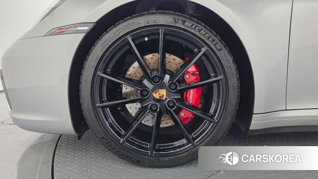 Porsche 911(992) id 4557250 из Кореи 15