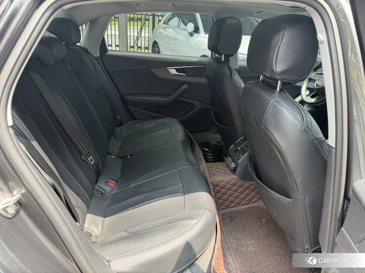 Audi A4L id 4420011 из Китая 7