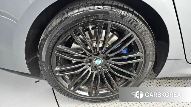 BMW 5 Series (G30) id 4865637 из Кореи 15