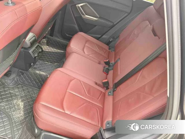 Audi Q3 2021 Темно-серый из Китая, фото 6