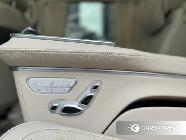 Mercedes-Benz V-class id 4259968 из Китая 11