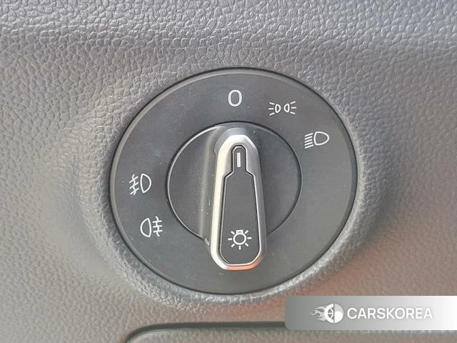 Volkswagen Sagitar id 4260123 из Китая 12