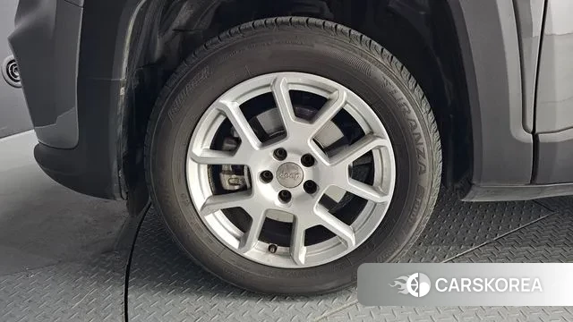 Jeep Renegade id 3489406 из Кореи 15