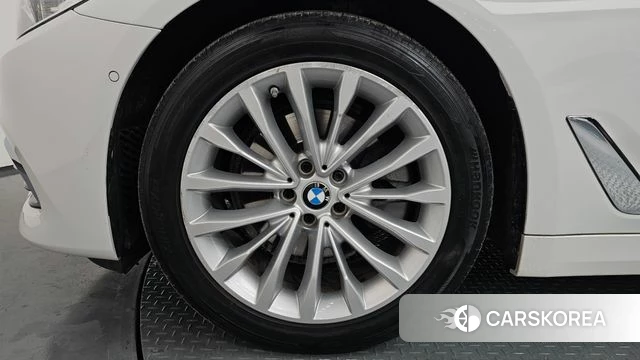 BMW 5 Series (G30) id 3808276 из Кореи 15