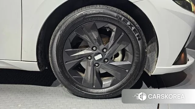 Hyundai Avante Hybrid (CN7) id 3399101 из Кореи 15