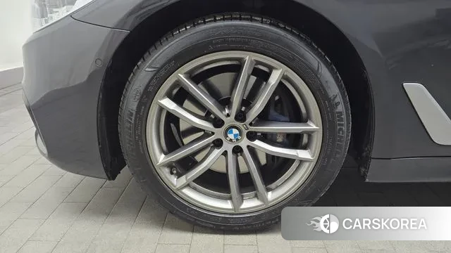 BMW 5 Series (G30) id 3682693 из Кореи 15