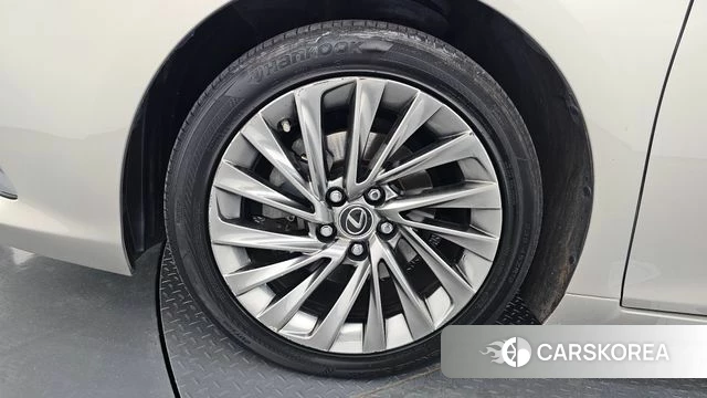 Lexus ES300h 7th generation id 4490903 из Кореи 15