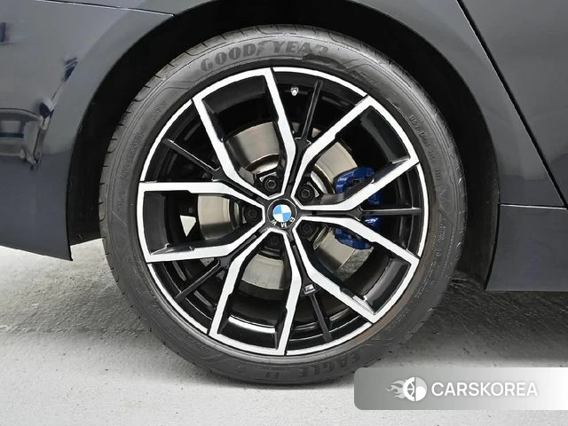 BMW 5 Series (G30) id 3850990 из Кореи 15