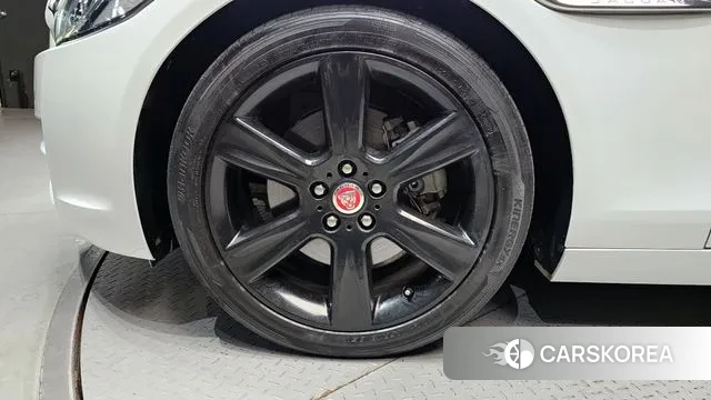 Jaguar XE id 3403113 из Кореи 15