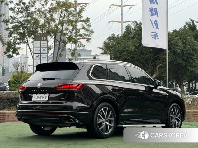 Volkswagen Touareg id 4213503 из Китая 21