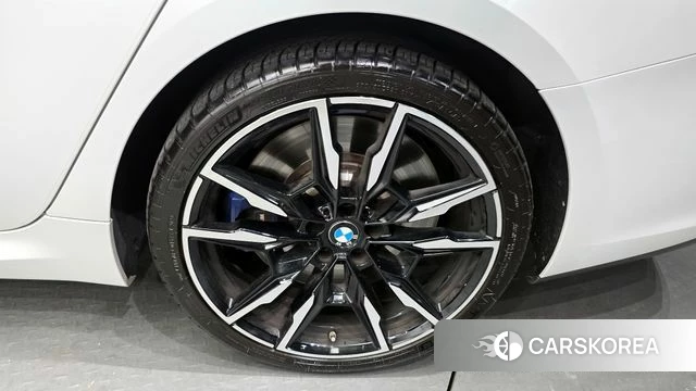 BMW 8 Series (G15) id 3870792 из Кореи 15