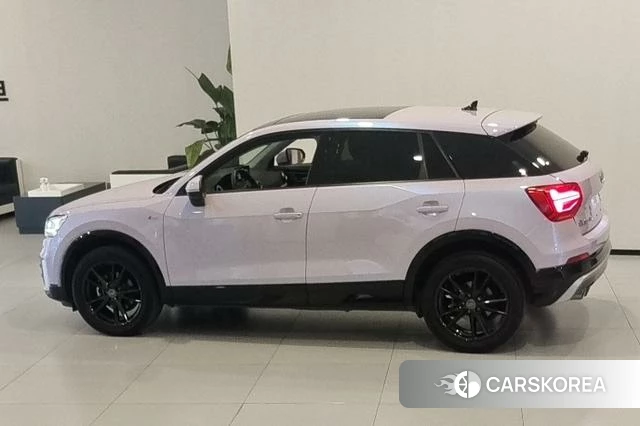 Audi Q2L id 3939480 из Китая 12