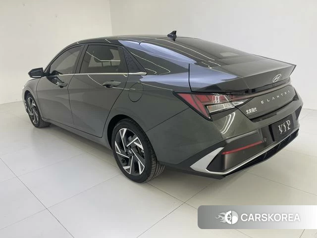 Hyundai Elantra id 4291330 из Китая 11