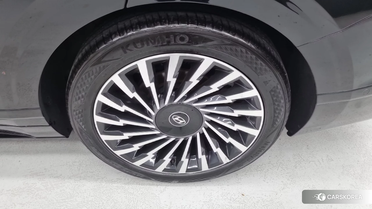 Hyundai Grandeur (GN7) id 4665828 из Кореи 13