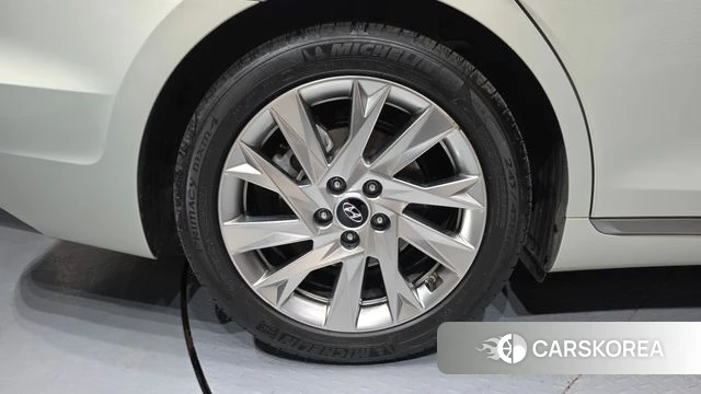 Hyundai The New Grandeur IG Hybrid id 4541867 из Кореи 31